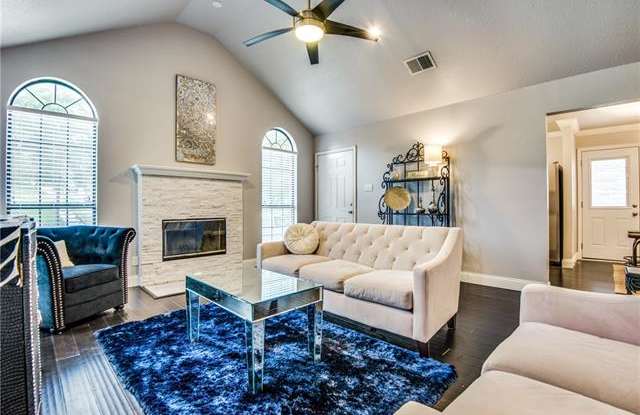 720 Willow Oak Drive Gallery 3