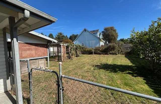 17305 Blueberry Drive Gallery 2