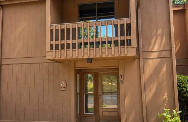 Spacious 3-Bedroom Home with Golf Course Views in Simpsonville Gallery 1