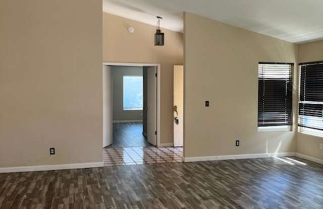 Spacious Sparks Beauty! Close to Everything! photos photos