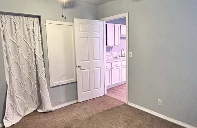 307 N Philadelphia Ave photos photos
