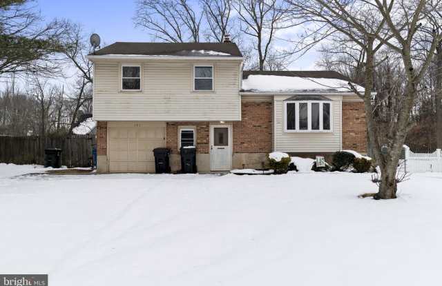 395 MONTGOMERY Drive photos photos