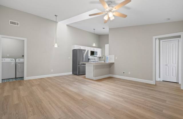 2 Bedroom 2 Bath Condo with Lanai photos photos