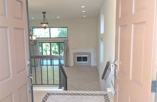 514 Riviera Court Gallery 3