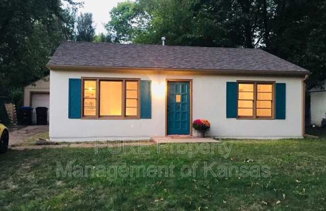 3216 SW Sena Drive - 3216 Southwest Sena Drive, Topeka, KS 66604
