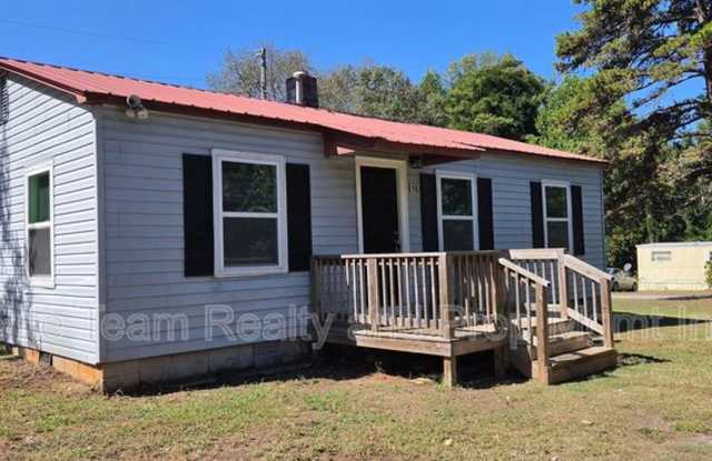916 Mountain Crest Dr Gallery 1