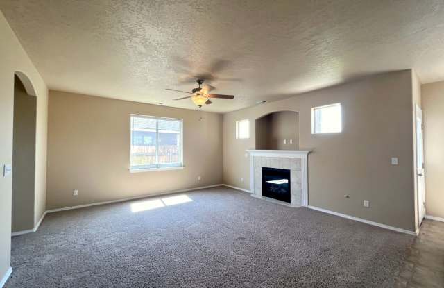 *360 TOUR AVAILABLE!* Two Story House with Gas Fireplace & Fenced Yard! Gallery 3