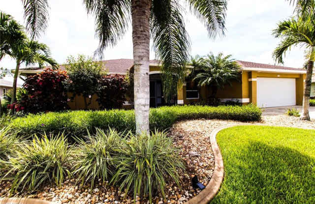 3805 SW 20th PL - 3805 Southwest 20th Place, Cape Coral, FL 33914
