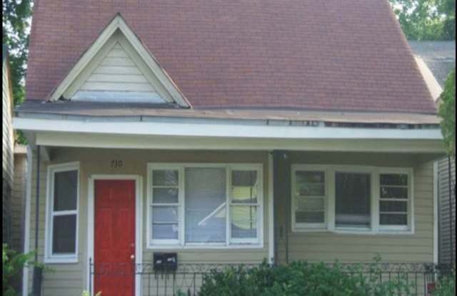 4 Bedroom house---walk to Forsyth in 15 minutes photos photos