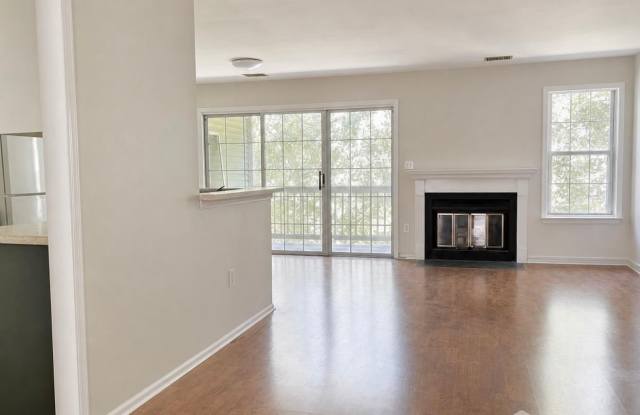 7302 elm Court Gallery 2