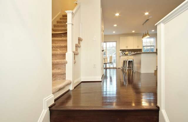 17413 COSGROVE WAY Gallery 3