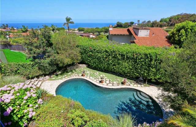 345 Palos Verdes Drive W photos photos