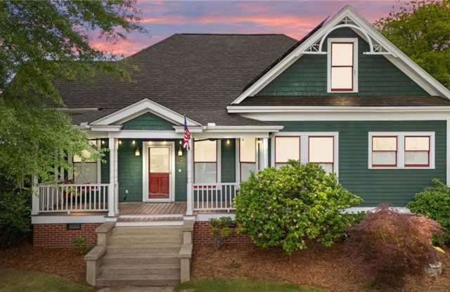 Stunning 4 Bedroom home in Downtown Greensboro - Equipped with Solar Panels! photos photos