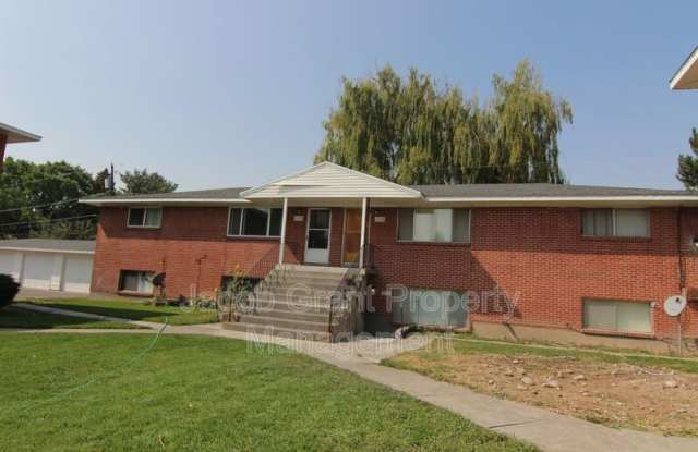 2170 St. Clair Rd photos photos