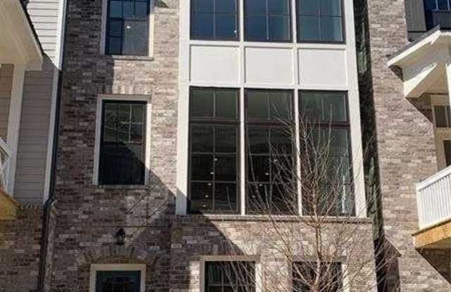398 Concord Street Gallery 2