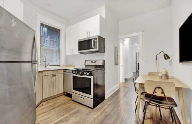 1004 W Dakin Street, Gallery 2