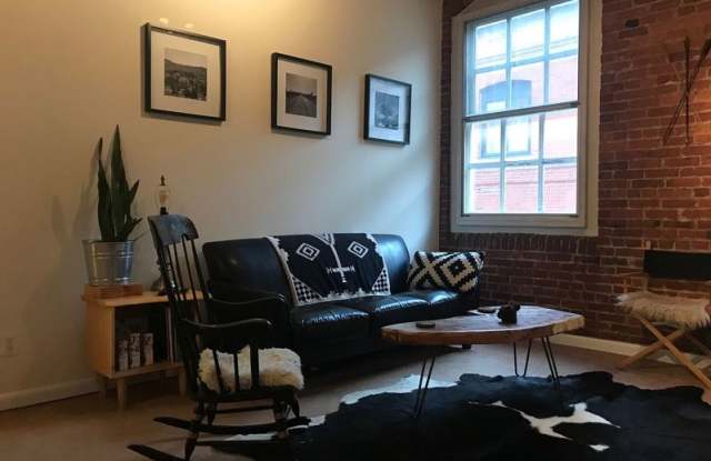 223 Arch St 23 Gallery 3