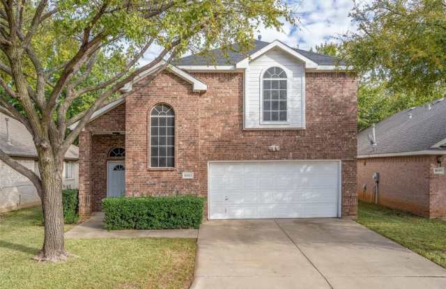 810 Palomino Drive - 810 Palomino Drive, Euless, TX 76039