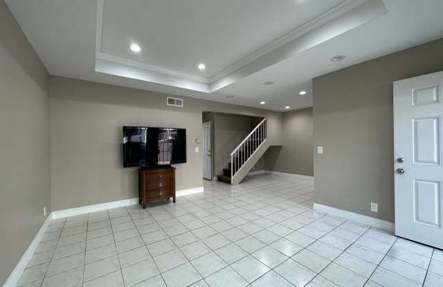 Charming Townhouse in South Coast Metro photos photos
