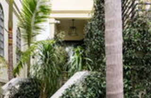 129 Outrigger Mall Gallery 1