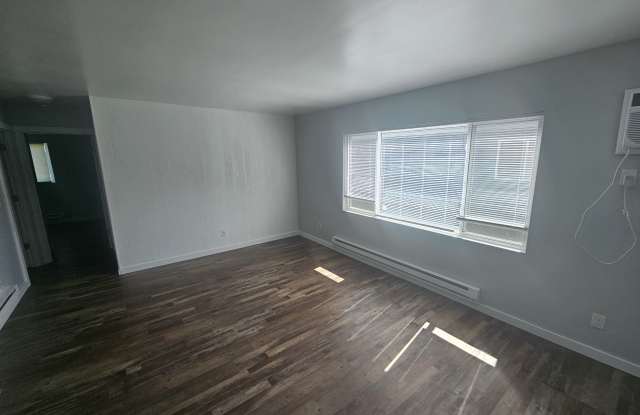 1731 La Cres St Gallery 1