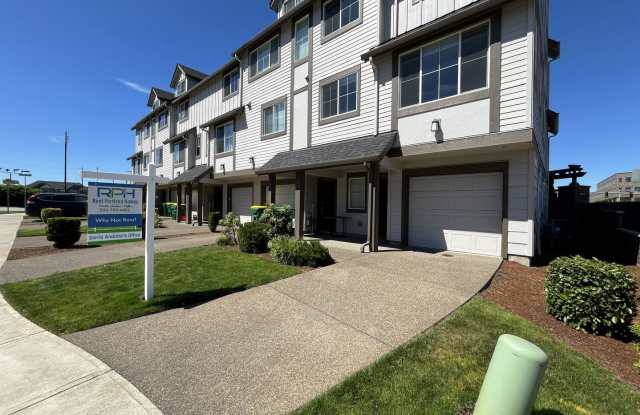 Stunning Corner-Unit Townhome with 4th Bedroom Private Suite in River Terrace, Bonus Room, Pool, Pickleball and More Gallery 4