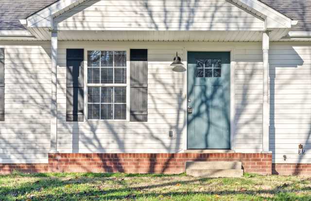 Welcome to 152 Monarch Ln Gallery 3