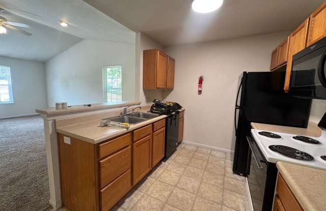 3 Bedrooms & 2 Bath Gallery 3