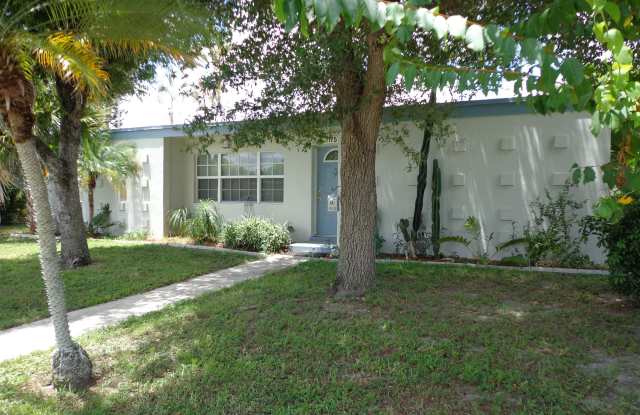 11751 Oleander Drive Gallery 2