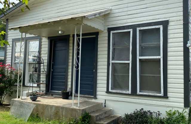 Charming 1-Bedroom Duplex in Wheatley Heights photos photos