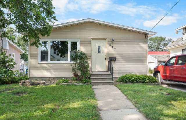 3 Bedroom 1 Bathroom single family home photos photos