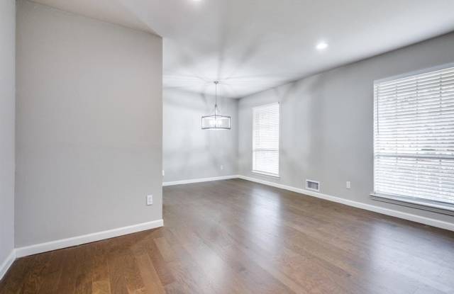 2617 Forest Grove Drive Gallery 3