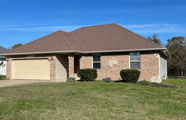 3 bed/2 bath, 1322 sqft home! 217 W Eagle Ln in Willard MO. Gallery 1