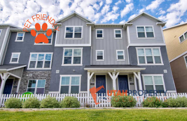 1030 W Painted Horse Lane photos photos