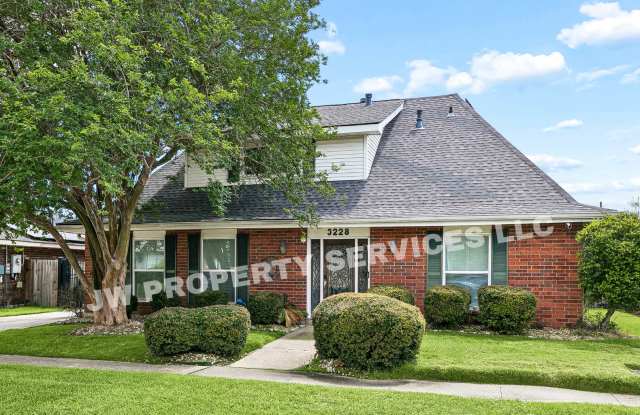 Spacious Metairie Home with Pool Access, Gated Entry & Modern Conveniences photos photos