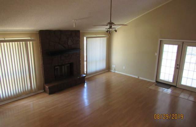 13423 Pebble Circle Gallery 4