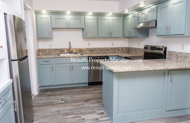 Charming 2 Bed Two Bath Duplex photos photos