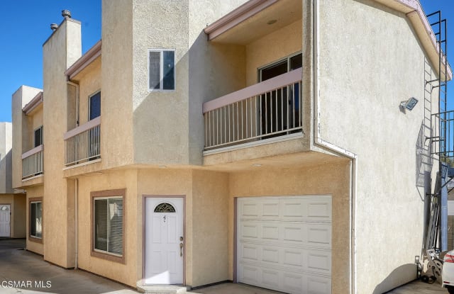 7337 Balboa Boulevard - 7337 Balboa Boulevard, Los Angeles, CA 91406