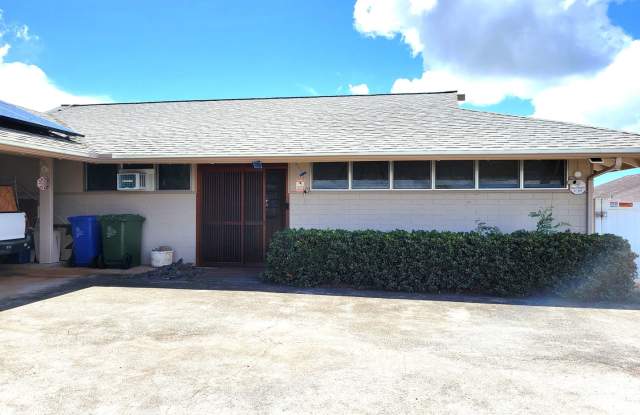 Aiea - Large 3 bedrooms, 2 bath house - Avail 10/12 - 98-1175 Iliee Street, Aiea, HI 96701