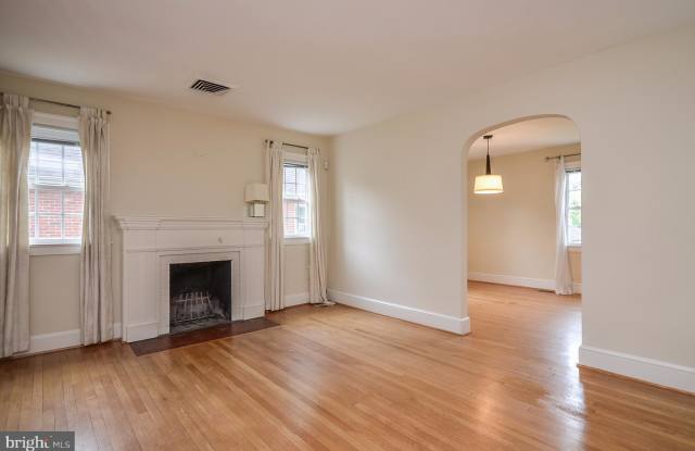 1528 WAKEFIELD Gallery 3