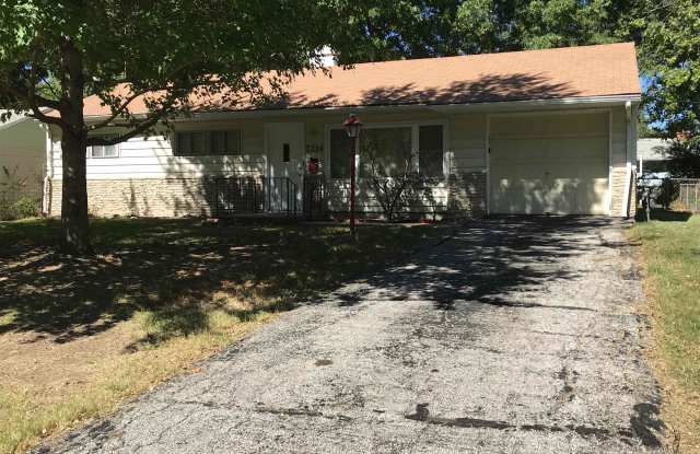 7214 E. 112th St - 7214 East 112th Street, Kansas City, MO 64134