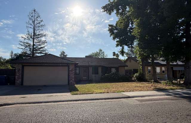 Cute house with huge yard 2 bedroom 2 bath photos photos Cute house with huge yard 2 bedroom 2 bath photos photos