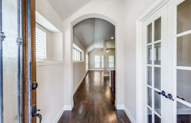 1722 Sherwood Drive Gallery 3