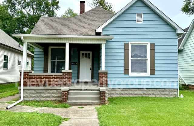 Remodeled 3 Bed, 2 Bath Home with Luxurious Primary Suite Featuring Fireplace, Walk-In Closet, and En Suite Bath photos photos