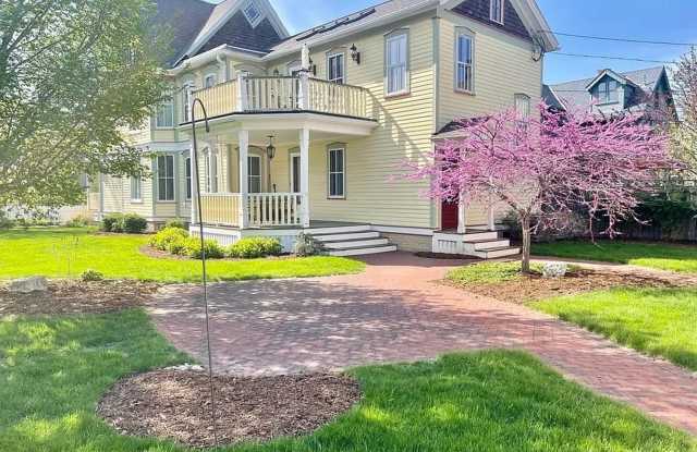 Rare Find in Brewer’s Hill – Bright, Character-Filled 3BR Upper + $500 Move-In Credit! photos photos