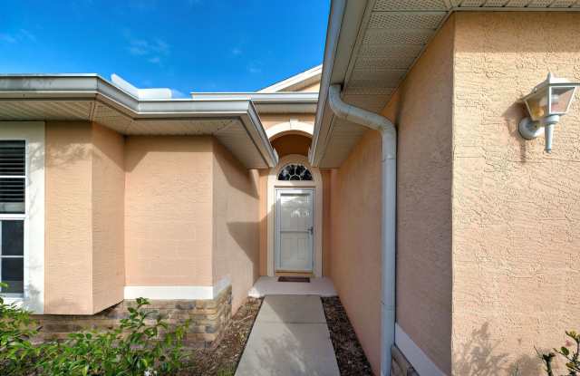 3BR/2BA/2CG Single Family Home in Lakeside Plantation, North Port Gallery 4