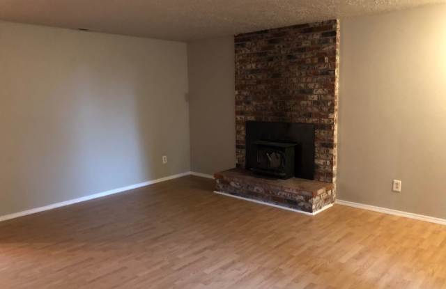 6918 NE 107th Ave. Gallery 2