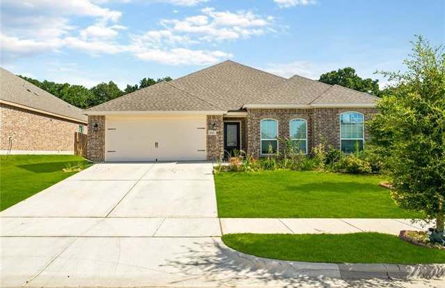 2425 Summer Trail Drive Gallery 2