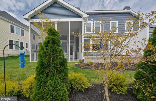 19059 CHARLOTTETOWN Way Gallery 2