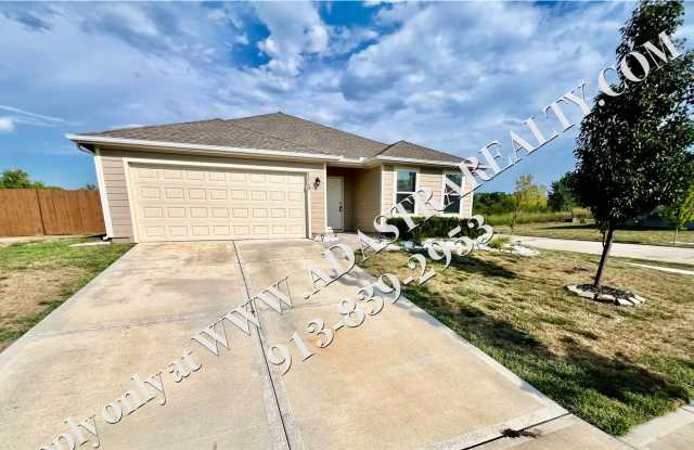 Like New Ranch in Spring Hill-Available in OCTOBER!! photos photos